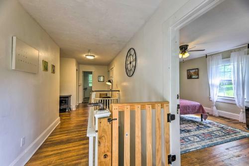 Sun-dappled Fayetteville Home With Fire Pit!