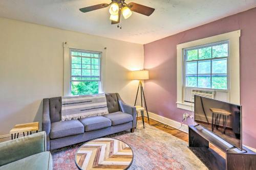 Sun-dappled Fayetteville Home With Fire Pit!