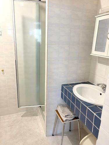 Apartamento Studio Avec Terrasse Amenagee Et Wifi A Neris Les Bains C