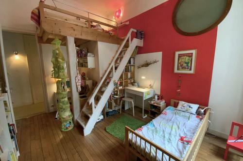 Haussmannian Apartment 135 M In Nantes
