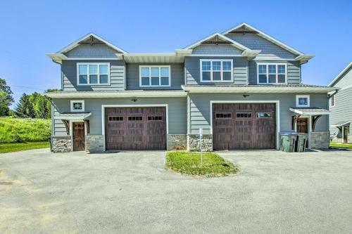 Picturesque Gem, Walk To Racetrack And Lakes!