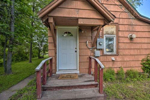 Sunny Superior Home - Swim, Hike, And Explore!