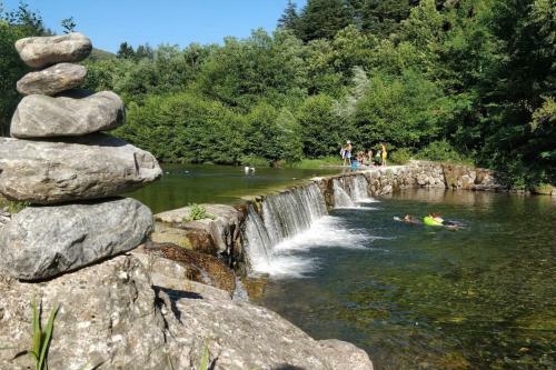 Vacances En C�vennes ! Maisonnette En Pierres