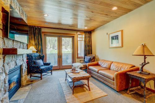 Village At Palisades Tahoe #2216