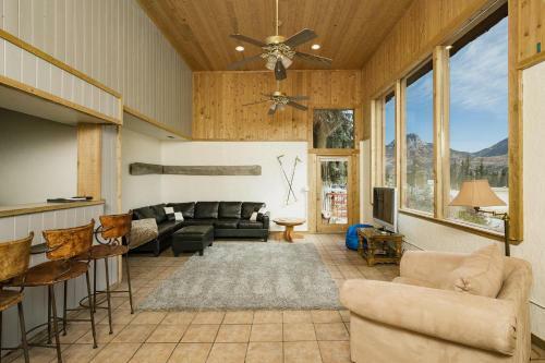 49617 Hwy 550 - Inn Full Listing