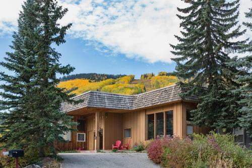49617 Hwy 550 - Inn Full Listing