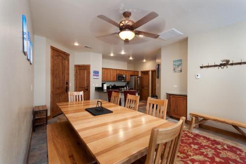 Peregrine Point 205