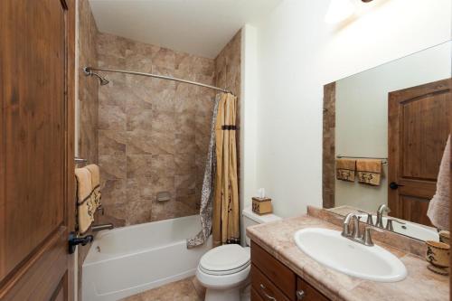 Peregrine Point 205