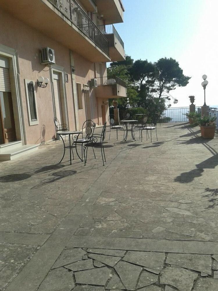 Hotel Albergo Villa Nobile