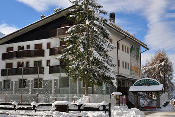 Aparthotel Albergo Residence Biancaneve