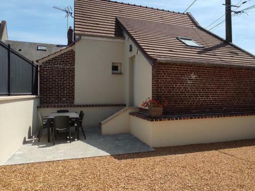 G�te R�m�rangles, 3 Pi�ces, 6 Personnes - Fr-1-526-32