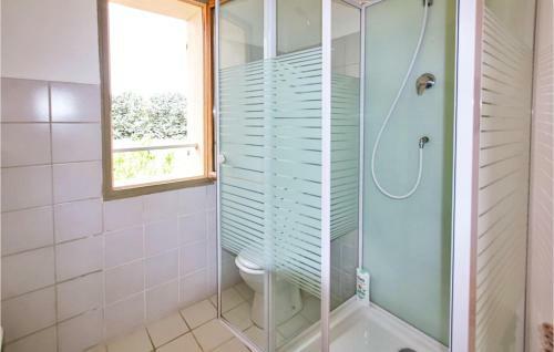 Beautiful Home In Robion With Wifi And 2 Bedrooms