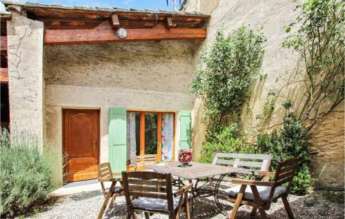 Beautiful Home In Robion With Wifi And 2 Bedrooms