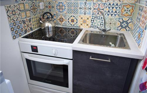 Awesome Apartment In Royan With Wifi