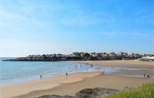 Awesome Apartment In Royan With Wifi