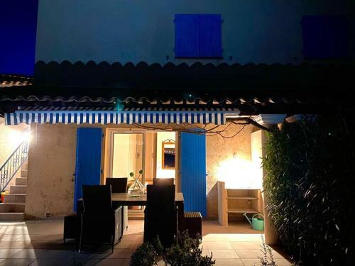 Behagliches Reihenendhaus Mit Sch�ner Terrasse