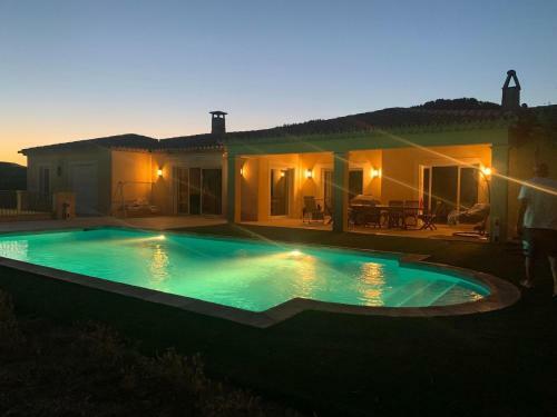 Villa Rental With Swimming Pool In Sainte-maxime