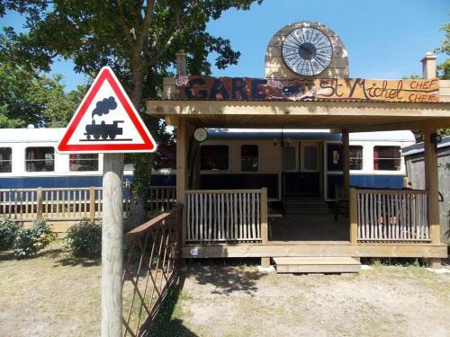 Camping Insolite Le Haut Village
