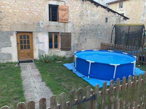 Petite Maison Lorraine Avec Chemin�e Et Jardin