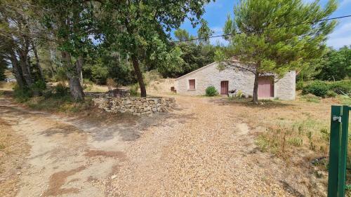 Les 2 Mazets Proven�aux