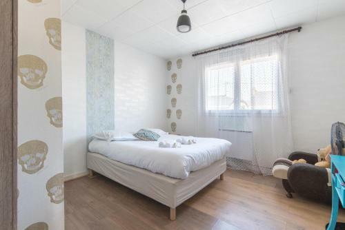 Grande Maison Familiale Situ�e En Centre-ville