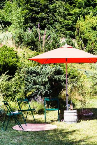 Chalet Familial Authentique Avec Jardin/chemin�e