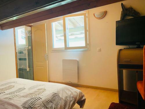Hostal Petite Annexe Avec Piscine Commune