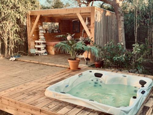 Villa � Hossegor Avec Sauna Et Jacuzzi