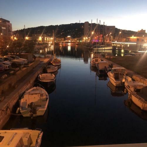 Agr�able Maison De Ville Dans Quartier Atypique