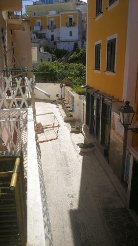 Hostal Visitponza - Le Stanze Sul Corso