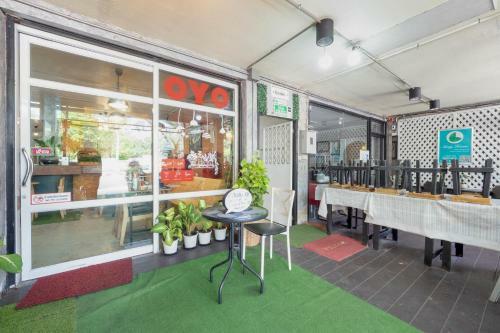 Hotel Oyo 1152 Hongpak Mint