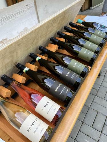 Hostal Penzion Vina?stv� Simenon