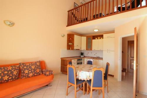 Apartamento Nela, 700 M From The Beach
