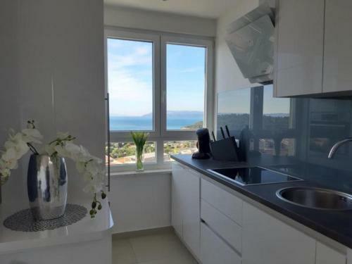Apartment Anny On Two Floors With Sea View