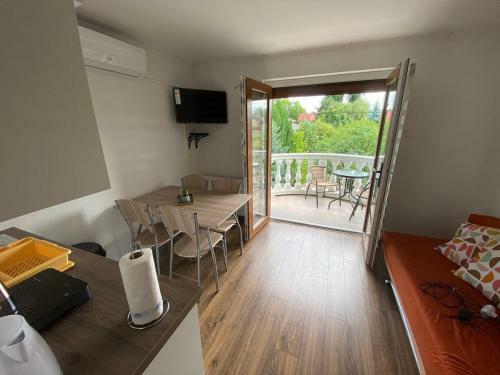 Green Garden Apartments