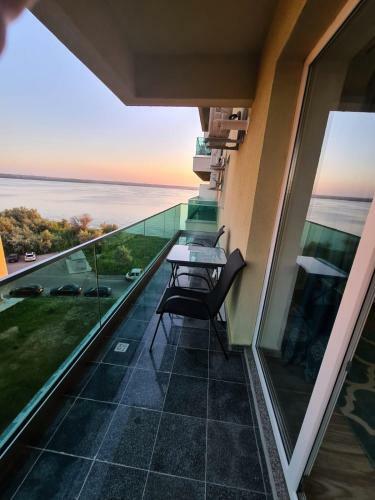 Apartamento Moon Light 2 Camere Etaj 6 Vedere Laterala Lac