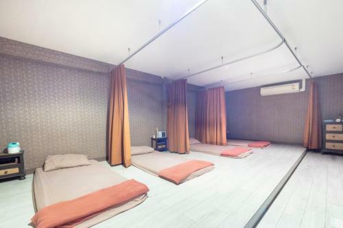 Oyo 75382 Chonburi Hotel