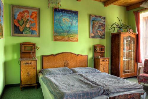 Hostal Penzion Medvedi Paseka