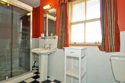 Bed & Breakfast Boffin Lodge Guest House