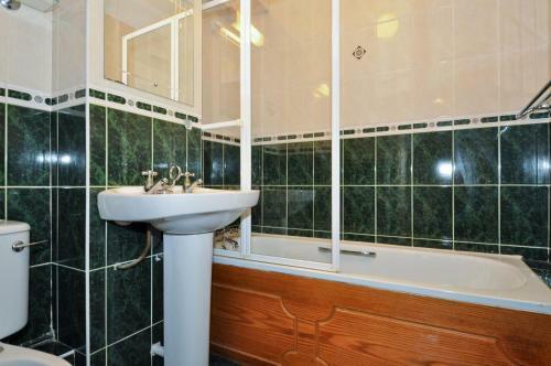 Bed & Breakfast Boffin Lodge Guest House
