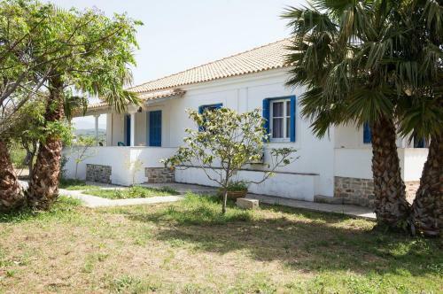 Spacious Apartment On The Beach, Methoni