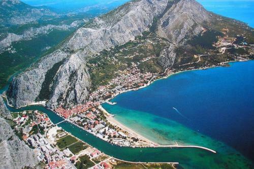 House Omis Podaspilje