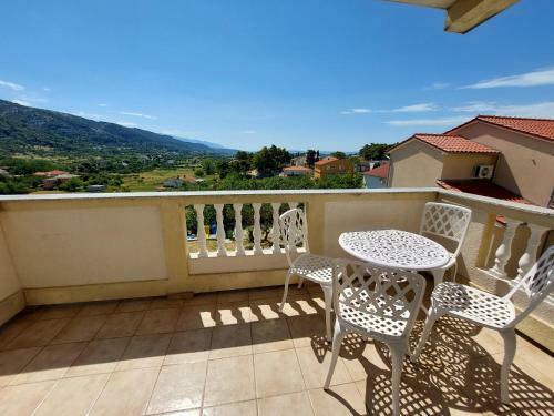 Apartments Velinka