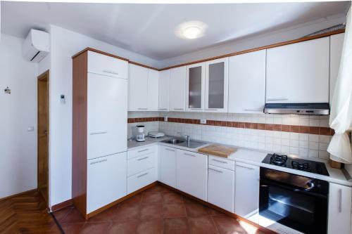 Apartments Maris