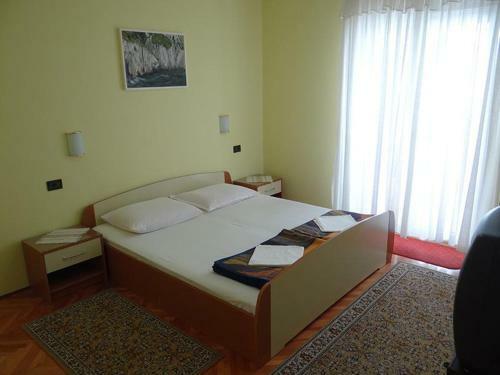 Hostal Apartments And Rooms Lan?a