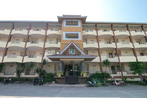 Hotel Oyo 75387 4 Men Court