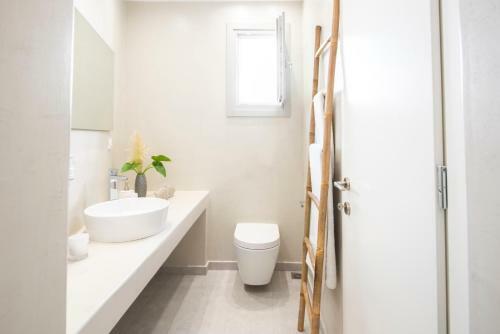 White Orchid Luxury Apartments