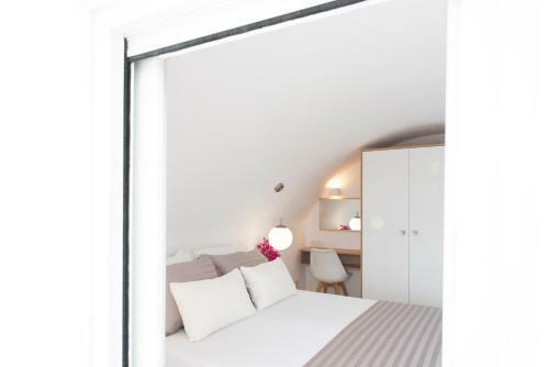 White Orchid Luxury Apartments