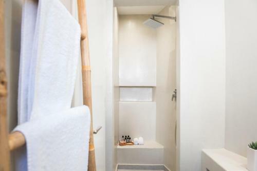 White Orchid Luxury Apartments