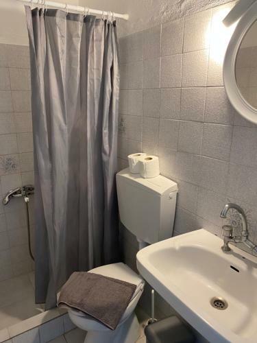 Hotel Budget Rooms